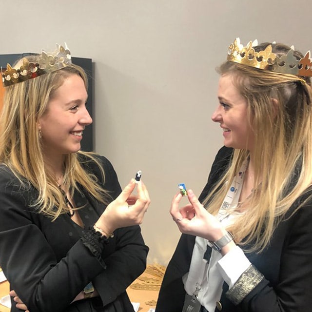 Moment convivial autour de la galette des rois